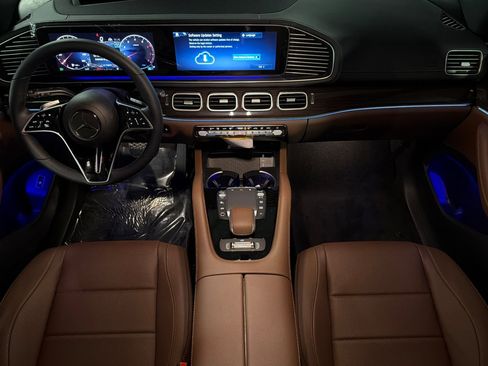 New 2026 Mercedes-Benz GLS 450 4MATIC image 12