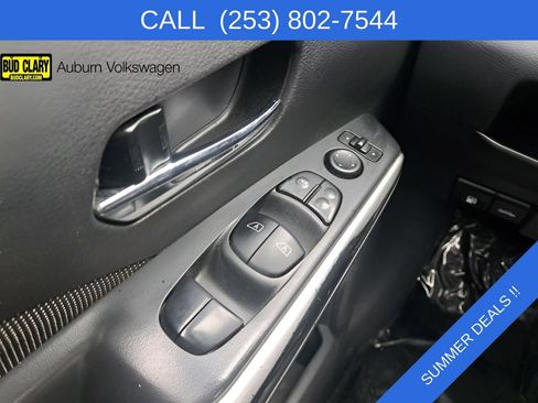 Used 2019 Nissan Kicks SV w/ Exterior Package FWD image 25