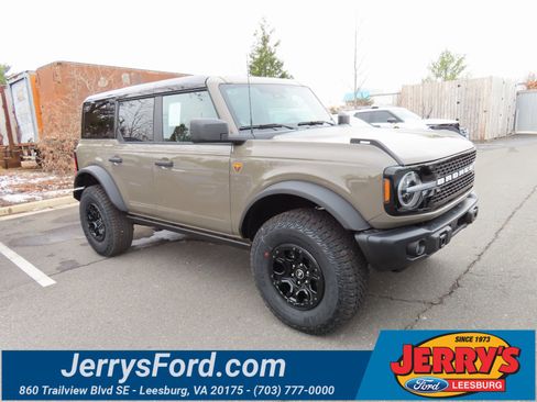 New 2025 Ford Bronco Badlands w/ Sasquatch Package image 1