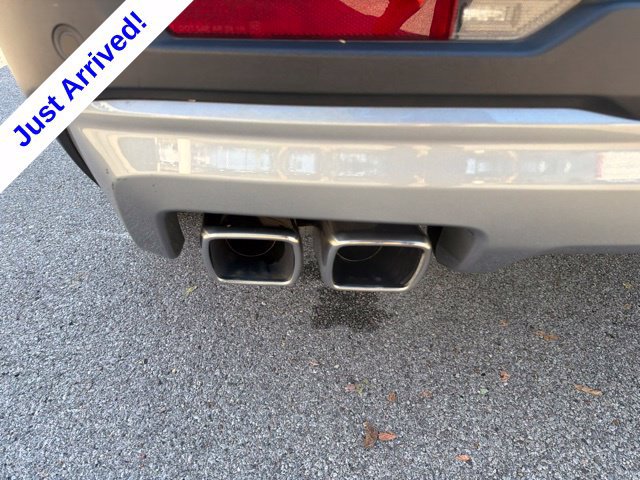 Used 2025 Chevrolet Traverse LT w/ Sun and Wheel Package FWD image 17