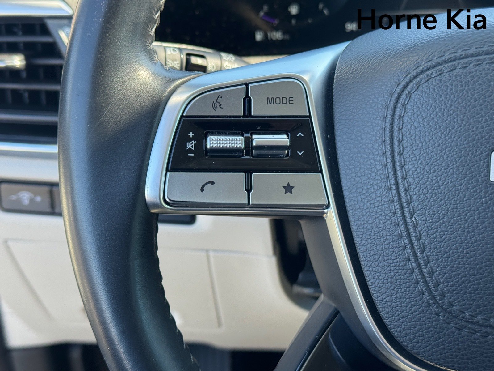 Certified 2024 Kia Telluride SX FWD image 18