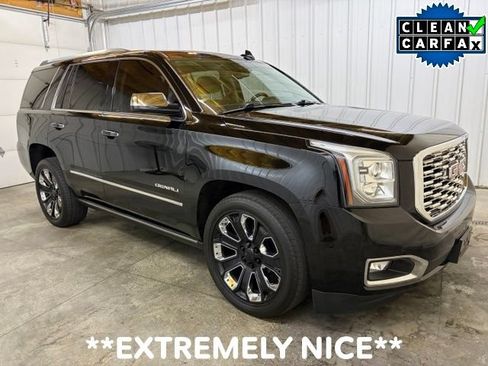 Used 2020 GMC Yukon Denali w/ Denali Ultimate Black Edition AWD/4WD image 1