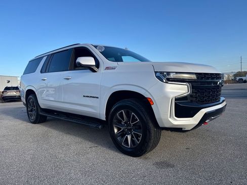 Used 2024 Chevrolet Suburban Z71 w/ Luxury Package image 7