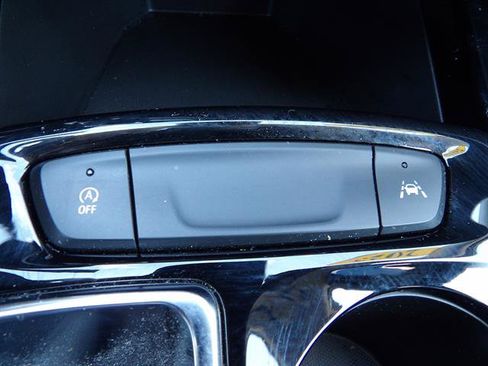 Used 2025 Chevrolet Trax ACTIV w/ Driver Confidence Package FWD image 27