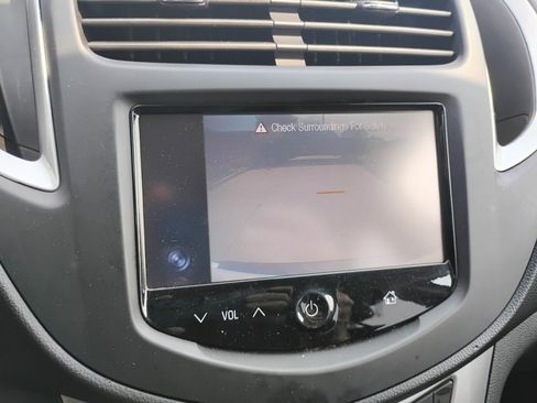 Used 2015 Chevrolet Trax LT w/ LT Plus Package FWD image 10