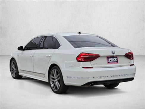 Used 2017 Volkswagen Passat 1.8T R-Line FWD image 6