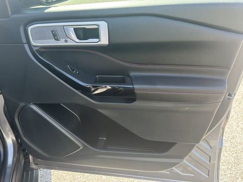 Used 2024 Ford Explorer ST-Line w/ Class IV Trailer Tow Package image 14