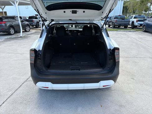 Certified 2025 Nissan Kicks SV FWD image 29