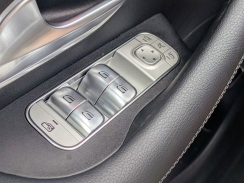 Certified 2025 Mercedes-Benz GLE 450e 4MATIC image 28