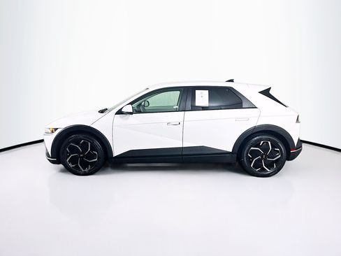 Used 2024 Hyundai Ioniq 5 SE RWD image 4