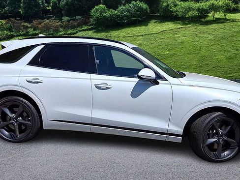 New 2026 Genesis GV70 2.5T Sport Prestige AWD/4WD image 9