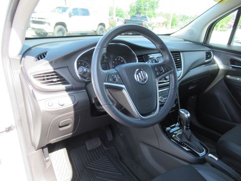 Used 2022 Buick Encore Preferred w/ Safety Package AWD/4WD image 17