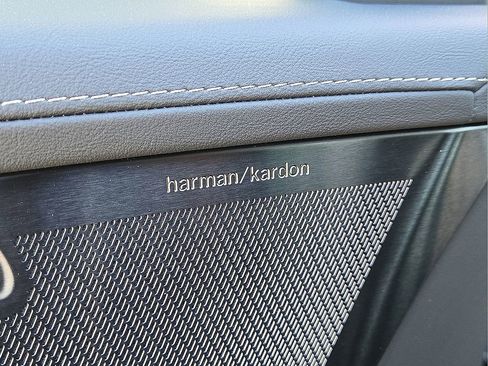 New 2026 Volvo XC90 T8 Plus w/ Protection Package Premier image 23