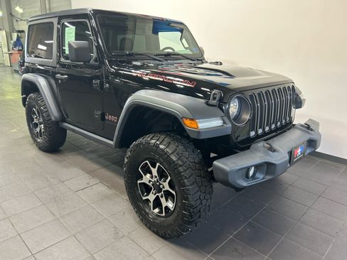 Used 2018 Jeep Wrangler Rubicon AWD/4WD image 2