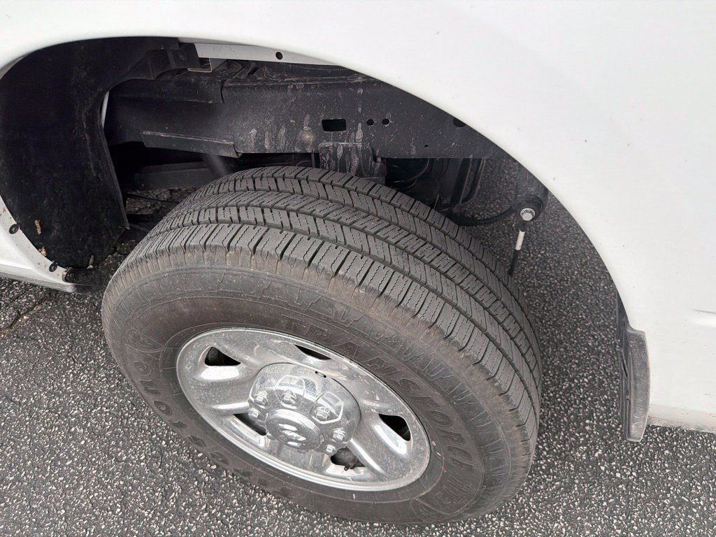 Used 2026 RAM 2500 Tradesman w/ Chrome Appearance Group AWD/4WD image 16
