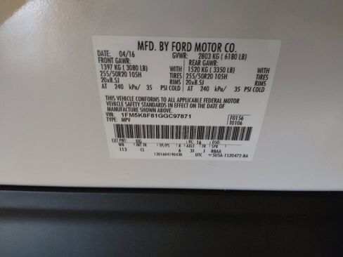 Used 2016 Ford Explorer Limited w/ Equipment Group 301A AWD/4WD image 33