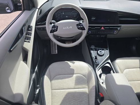 Used 2023 Kia Niro Wave w/ Wave Preserve Package FWD image 26