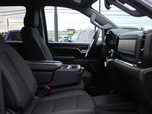 Used 2025 GMC Sierra 3500 SLE w/ SLE Value Package image 20