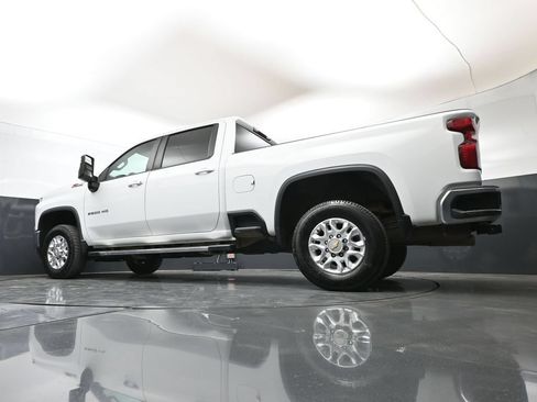 Used 2023 Chevrolet Silverado 2500 LT AWD/4WD image 38