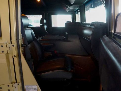 Used 2004 HUMMER H1 4-Door Open Top image 28