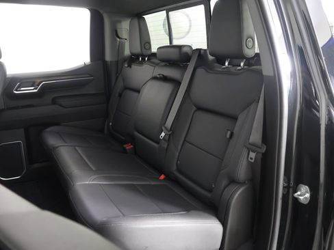 Used 2023 GMC Sierra 1500 SLT w/ SLT Premium Package AWD/4WD image 33