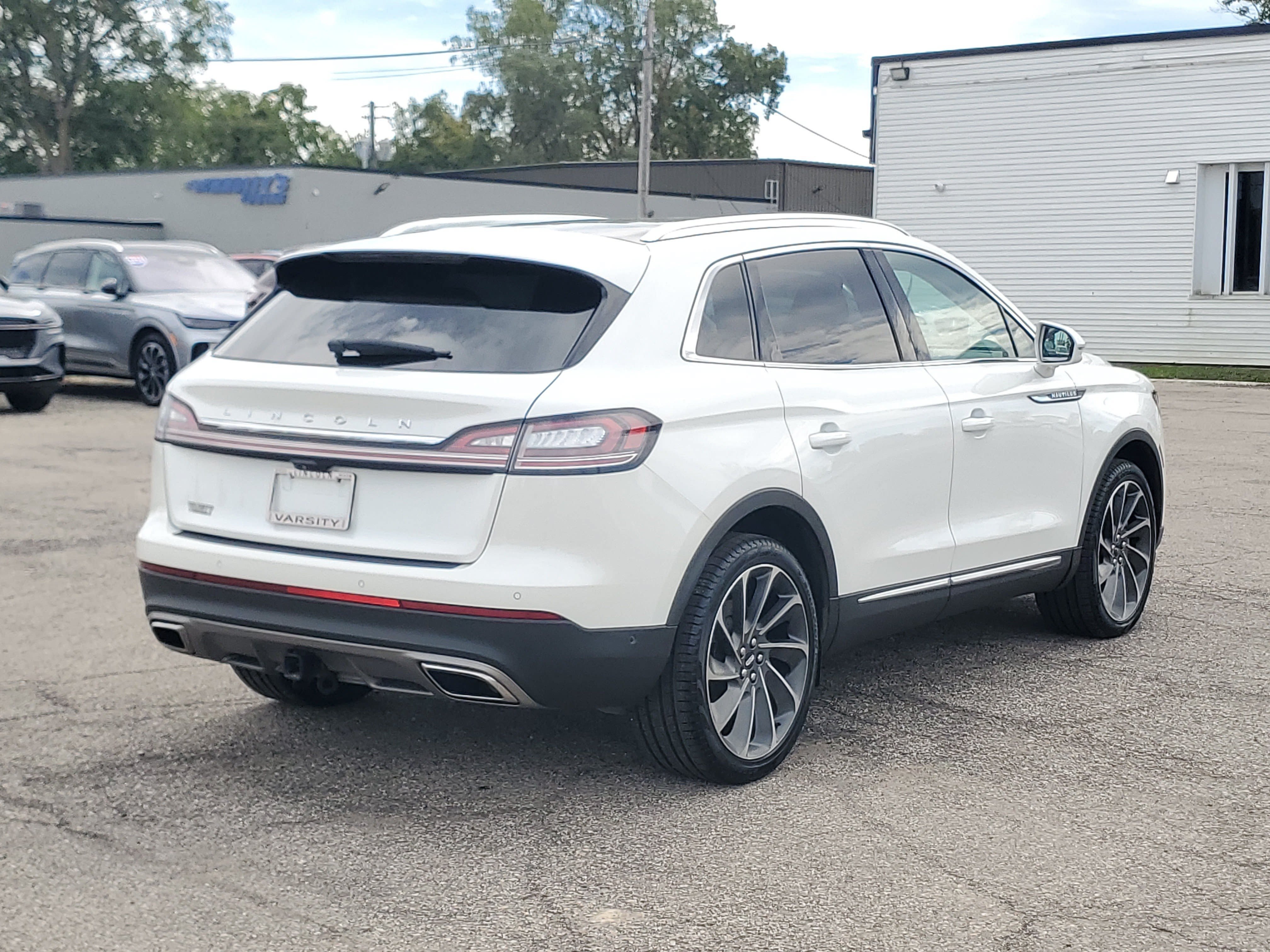 Certified 2022 Lincoln Nautilus Reserve w/ Equipment Group 202A AWD/4WD image 6
