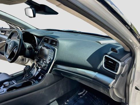 Used 2022 Nissan Maxima SV w/ Floor Mat Group FWD image 24