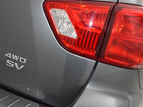 Used 2017 Nissan Pathfinder SV AWD/4WD image 37