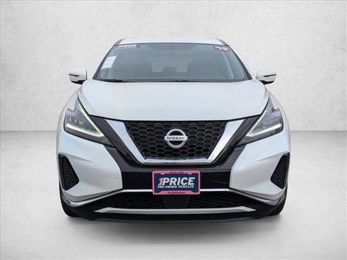 Used 2019 Nissan Murano S image 2