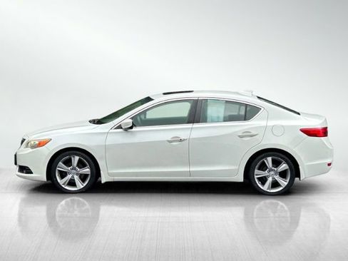 Used 2013 Acura ILX w/ Technology Package FWD image 7