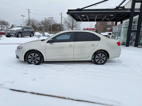 Used 2012 Volkswagen Jetta S image 8