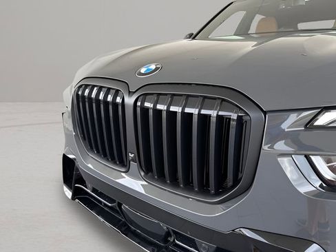 Certified 2026 BMW X7 xDrive40i AWD/4WD image 2
