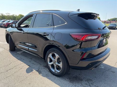 Used 2023 Ford Escape ST-Line w/ Tech Pack #1 AWD/4WD image 5