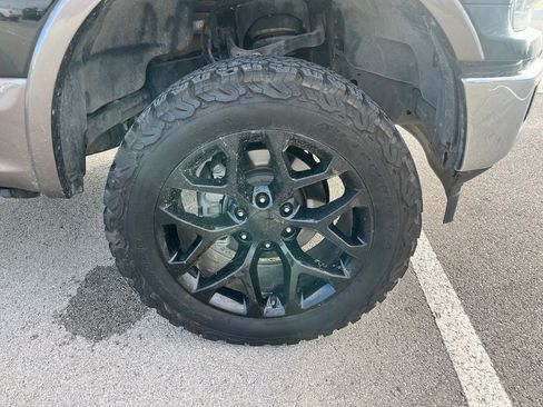 Used 2019 Ford F150 Lariat w/ Equipment Group 502A Luxury AWD/4WD image 10