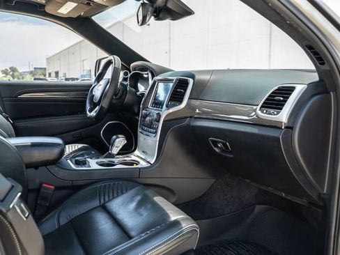 Used 2018 Jeep Grand Cherokee Trackhawk AWD/4WD image 31