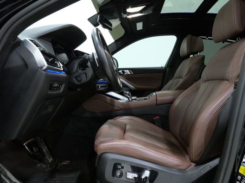 Used 2022 BMW X6 M50i w/ Executive Package image 13