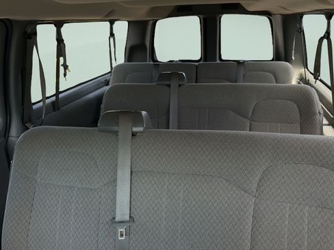 Used 2015 Chevrolet Express 3500 LT w/ LT Preferred Equipment Group RWD image 23
