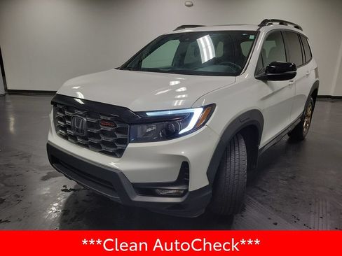 Used 2023 Honda Passport TrailSport image 4