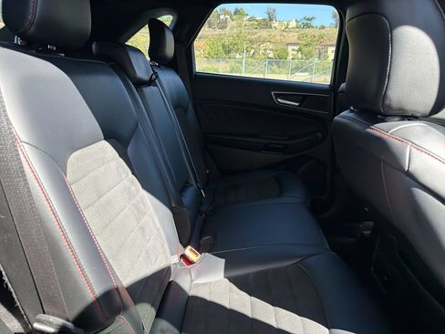 Used 2022 Ford Edge ST-Line AWD/4WD image 23