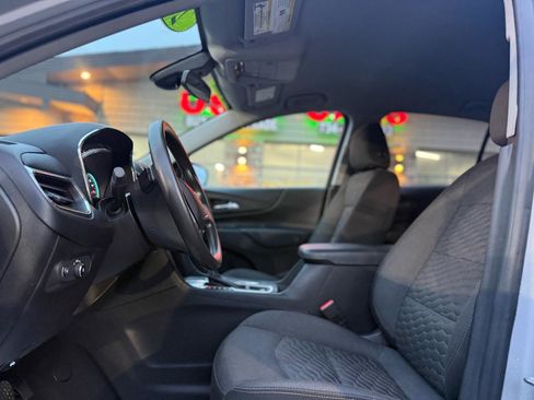 Used 2020 Chevrolet Equinox LT image 10
