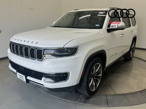 Used 2022 Jeep Wagoneer Series III w/ Premium Group I RWD image 3