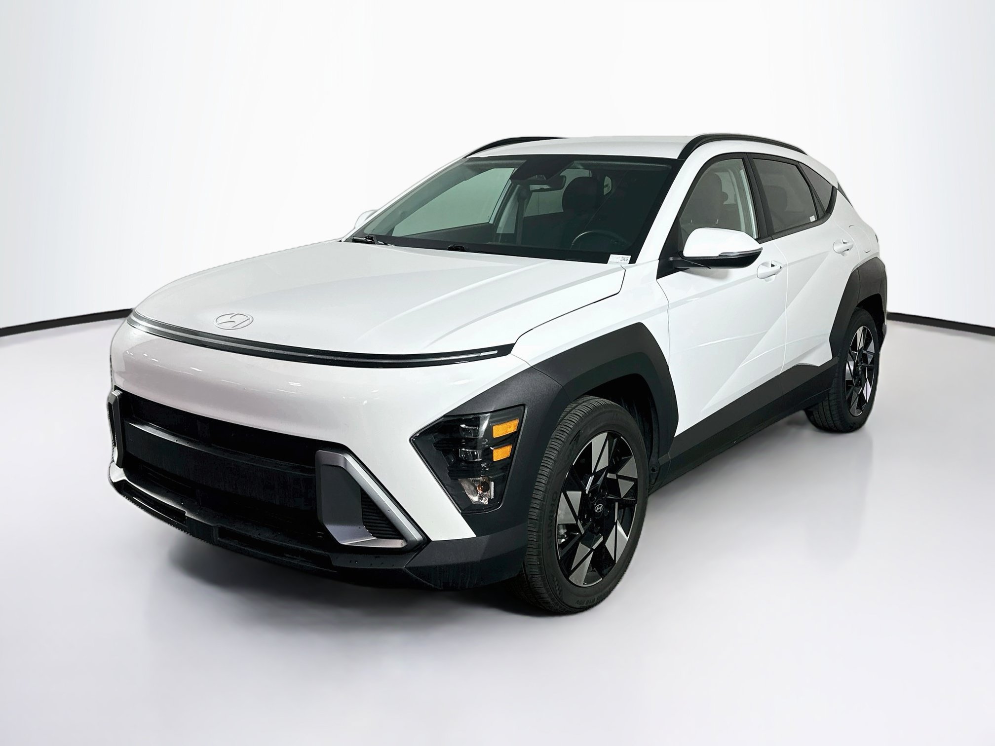 Used 2025 Hyundai Kona SEL FWD image 3