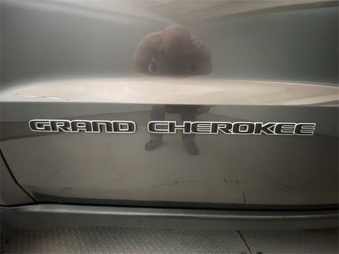 Used 2018 Jeep Grand Cherokee Limited w/ Luxury Group II image 27