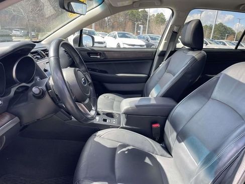 Used 2019 Subaru Outback 2.5i Limited image 4