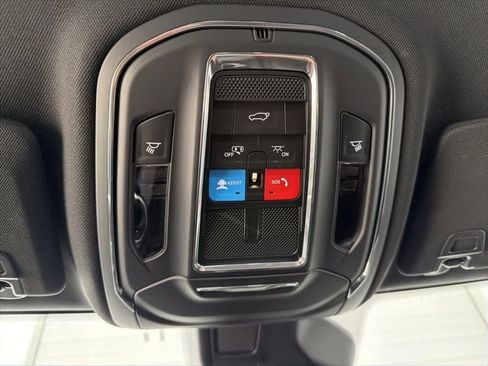 Used 2023 Jeep Grand Cherokee L Altitude image 20