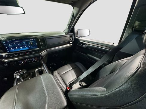Used 2024 Chevrolet Silverado 1500 LTZ AWD/4WD image 18