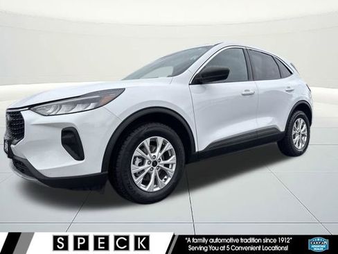 Used 2023 Ford Escape Active image 1