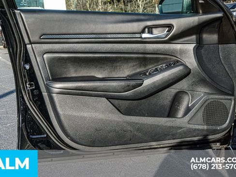 Used 2025 Nissan Altima 2.5 SV image 45