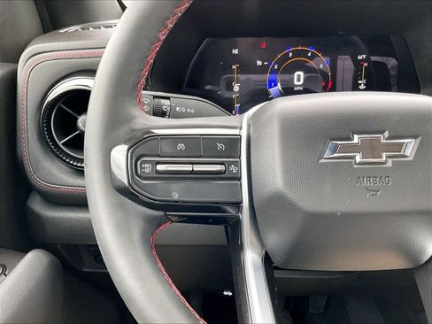 Used 2023 Chevrolet Colorado Z71 w/ Z71 Convenience Package 2 AWD/4WD image 22
