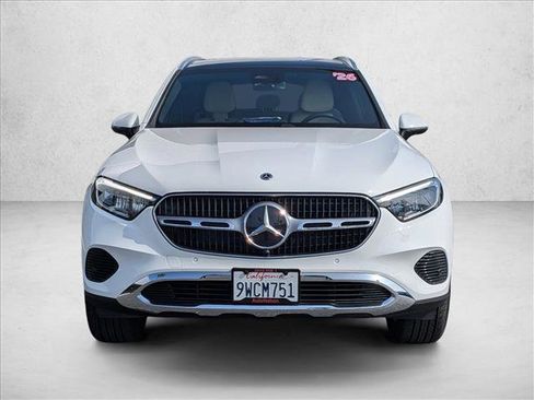 Used 2026 Mercedes-Benz GLC 300 4MATIC image 2